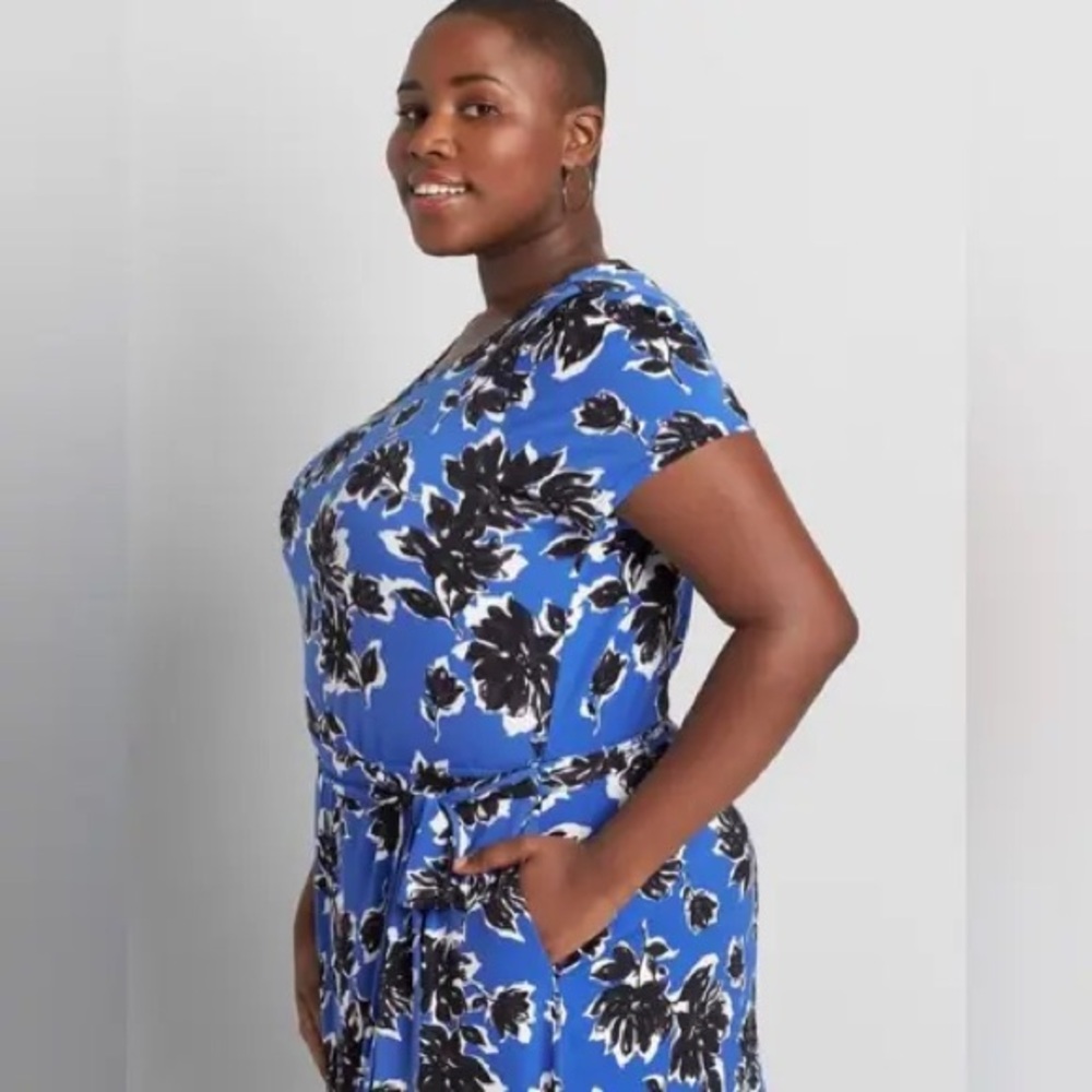 Lane Bryant Floral Knit Short Sleeve Belted Dress